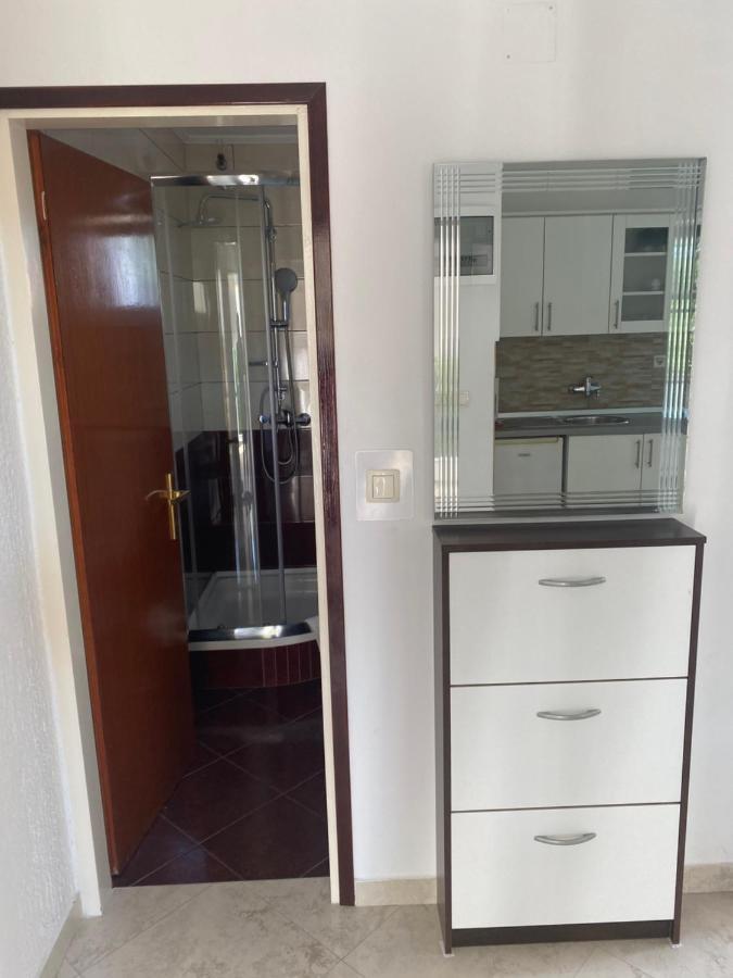Apartments Nautica Barbat na Rabu Экстерьер фото