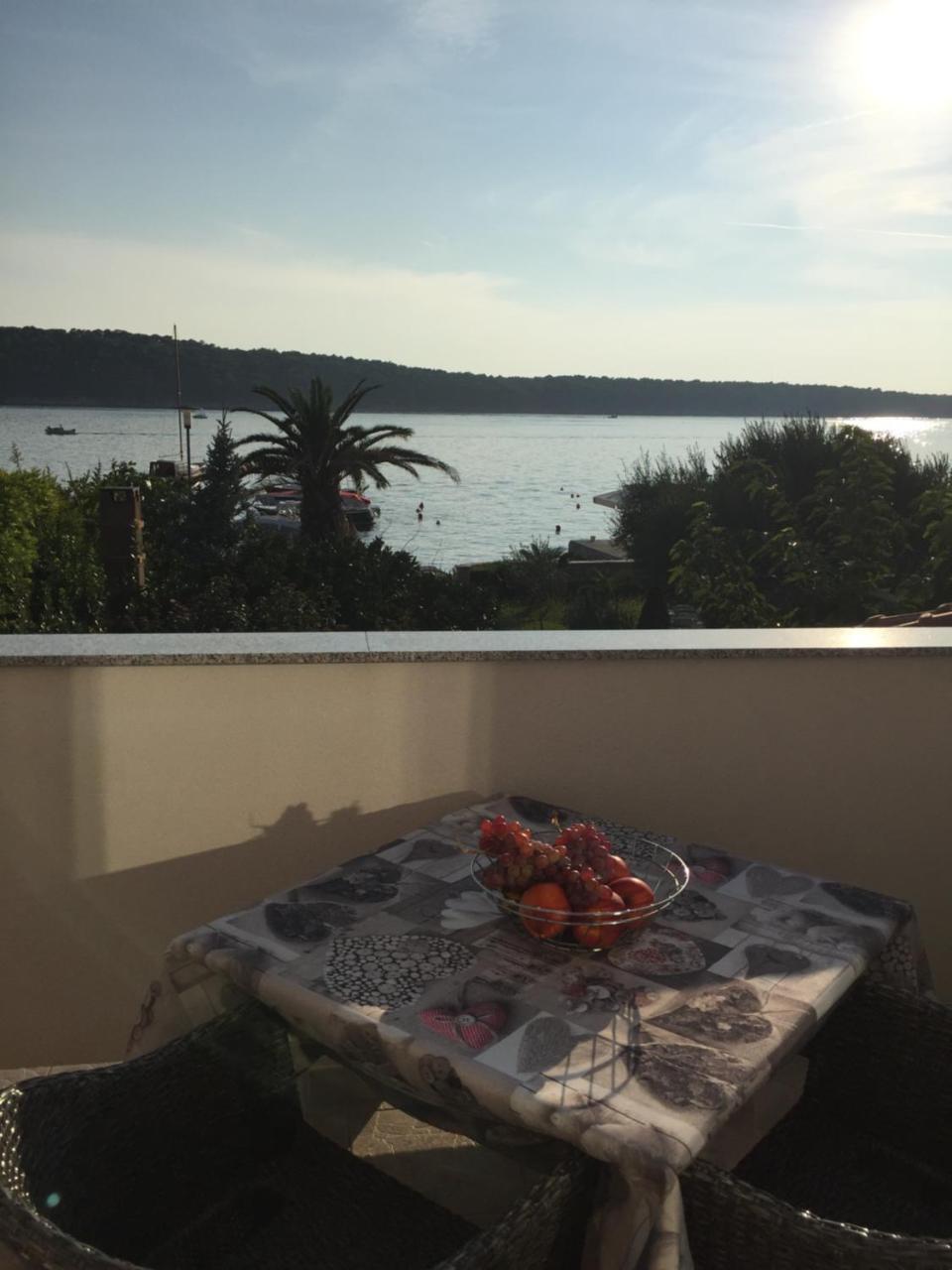 Apartments Nautica Barbat na Rabu Экстерьер фото